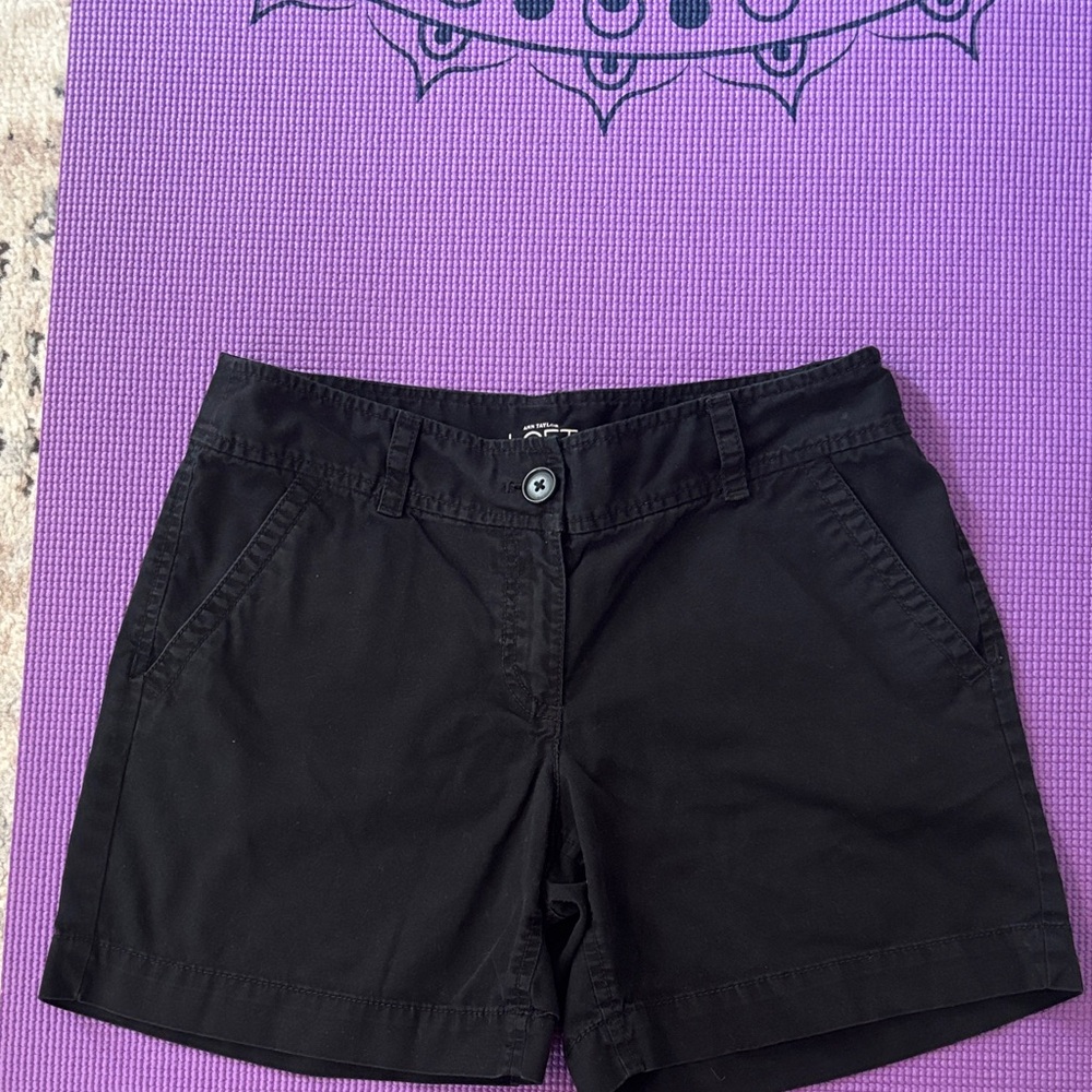 Ann Taylor Loft Classic Black Women's Shorts size 2